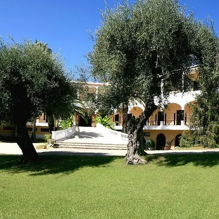 Paradise Corfu Hotell 3*